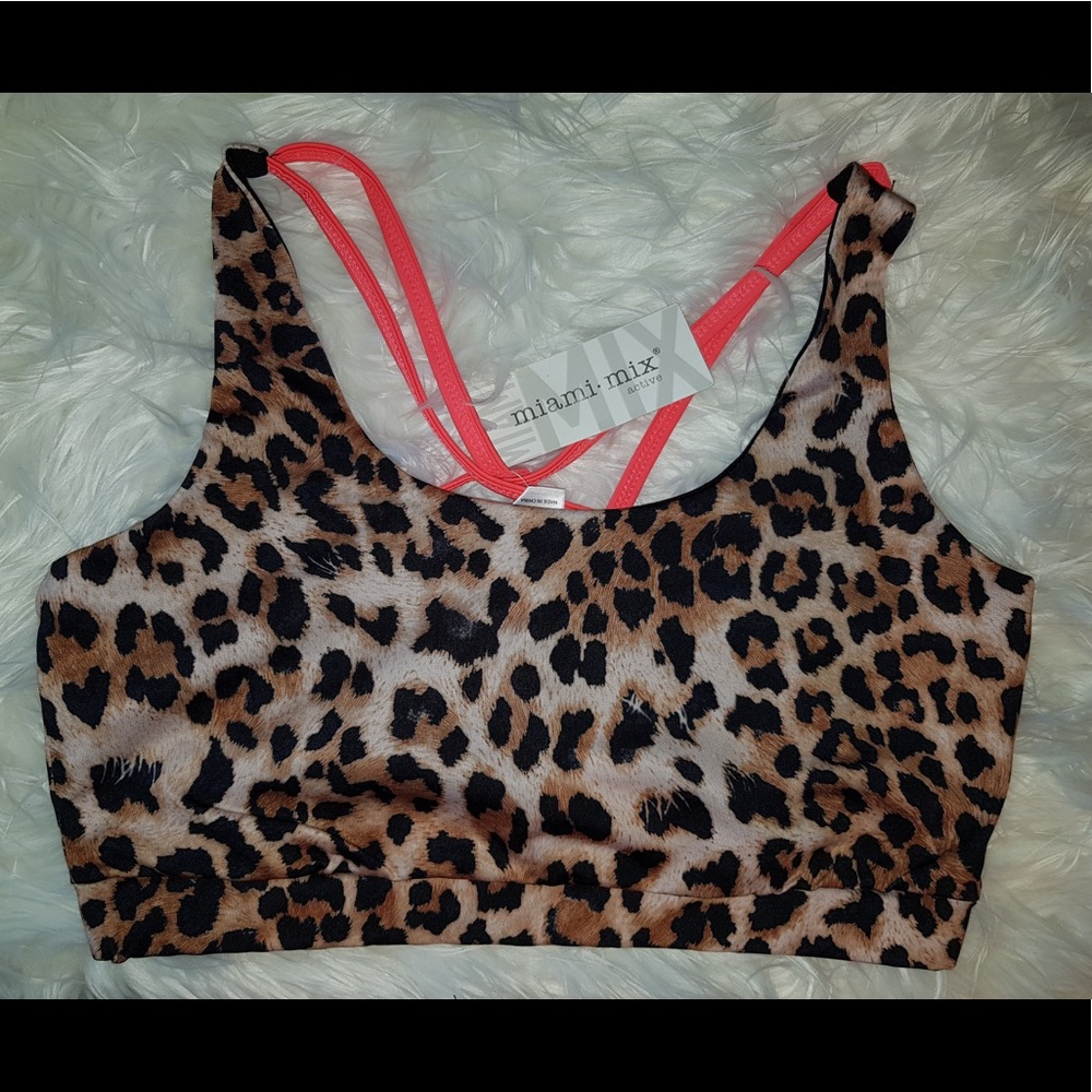 New w/ Tag. Animal Print Sports Bra. Leopard Large
